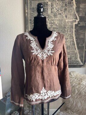 Size S - Willi Smith 100% Linen Brown Long Sleeve Top w/Cream Embroidery